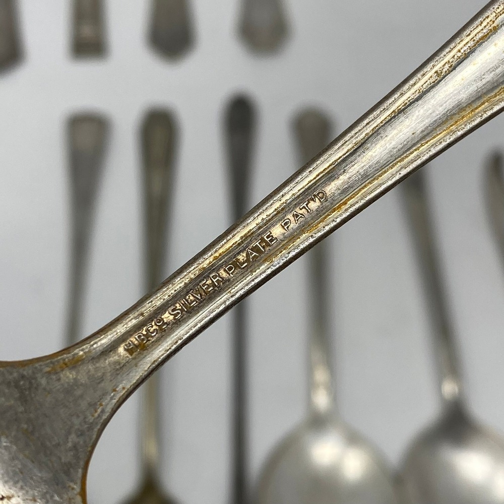 Vintage 15pc Mixed Brand Silverplate Flatware Lot - Picture 10 of 16